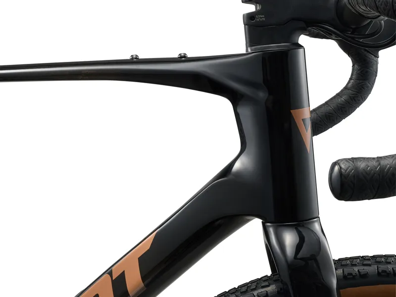 Giant Revolt Advanced 2 in Carbon-4