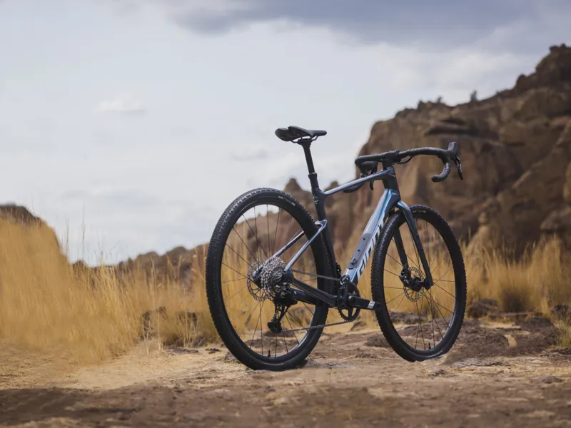 Giant Revolt Advanced 1 Gravel Bike in Blue Ashes-7
