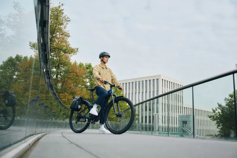 Giant Talon E+ EX Electric Mountain Bike in Metallic Navy-9